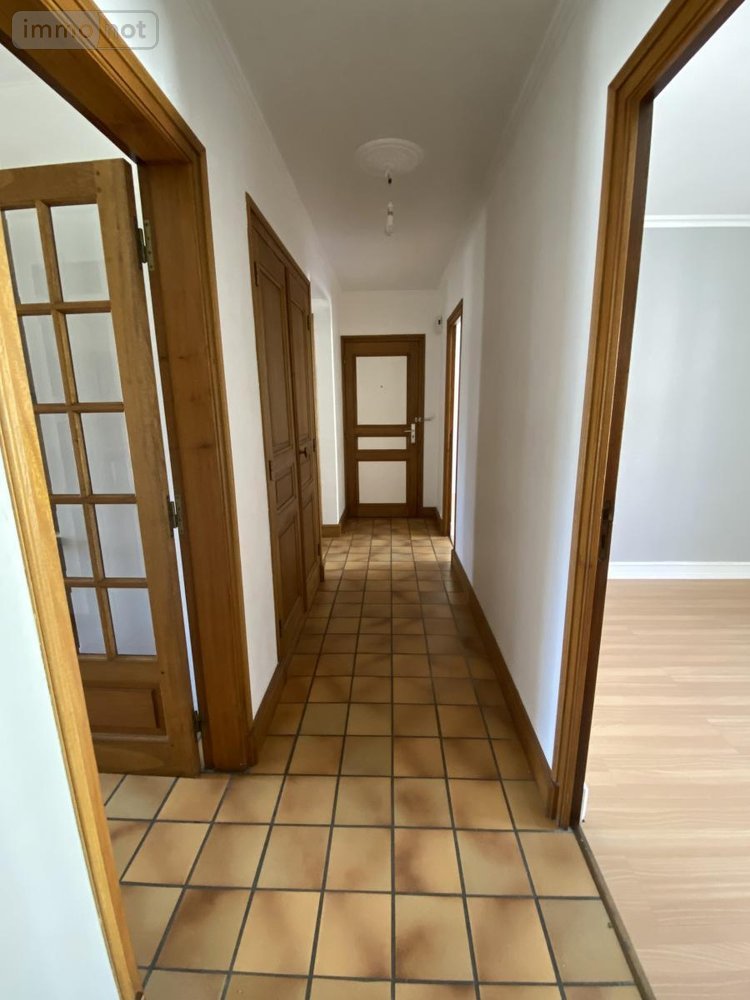 Location appartement Loudéac 22600 Côtes-d'Armor 79 m2 3 pièces 682 euros