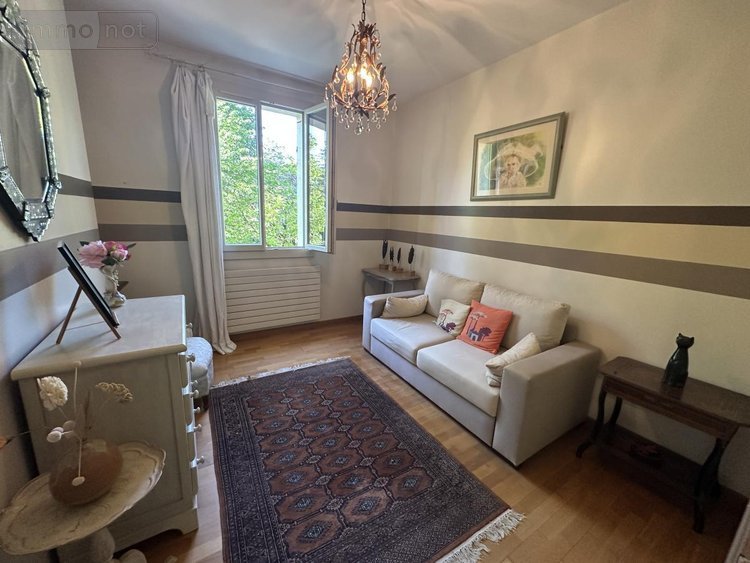 Maison a vendre Pradines 46090 Lot 185 m2 9 pièces 350000 euros