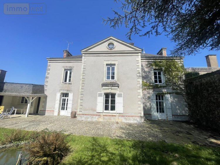 Maison a vendre Montrevault-sur-Èvre 49110 Maine-et-Loire 277 m2 16 pièces 391125 euros