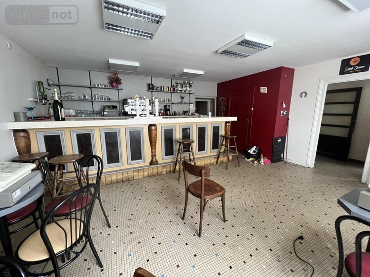 Immeuble a vendre Yffiniac 22120 Côtes-d'Armor 280 m2  143100 euros