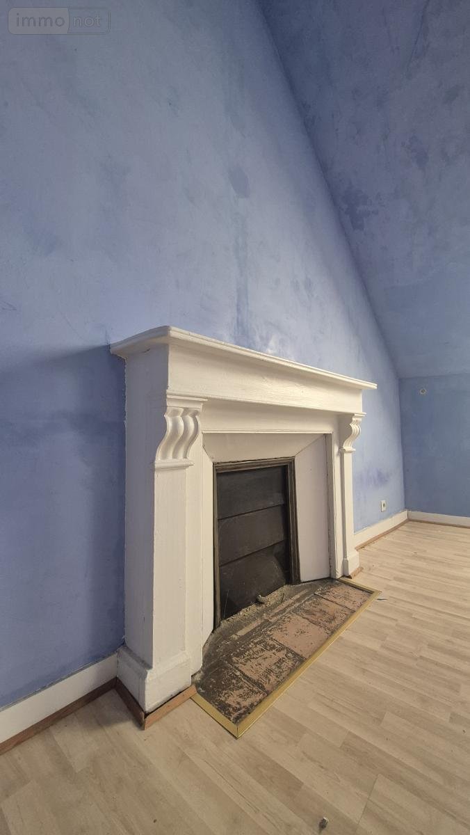 Appartement a vendre Landivisiau 29400 Finistère 145 m2 5 pièces 99900 euros