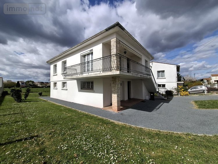 Maison a vendre Saintes 17100 Charente-Maritime 106 m2 5 pièces 218233 euros