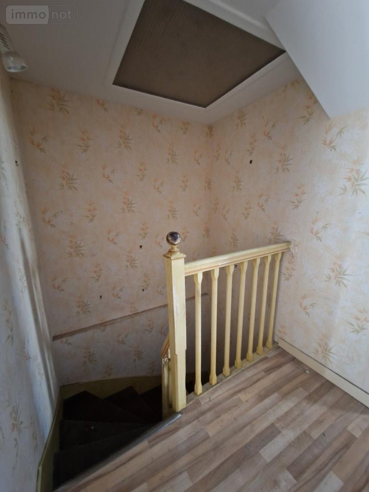 Immeuble a vendre Pontivy 56300 Morbihan 314 m2  234540 euros