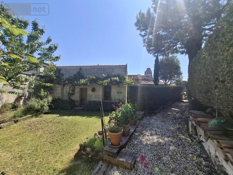 Maison a vendre Saintes 17100 Charente-Maritime 350 m2 13 pièces 988000 euros