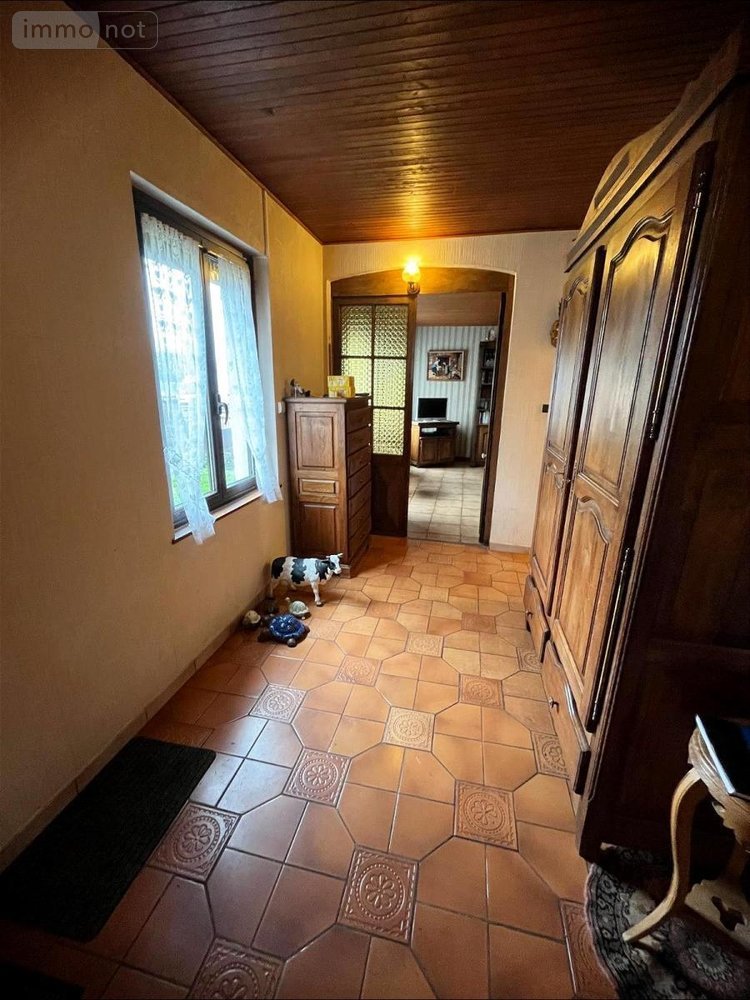 Maison a vendre Saint-Aubin 39410 Jura 194 m2 6 pièces 200000 euros