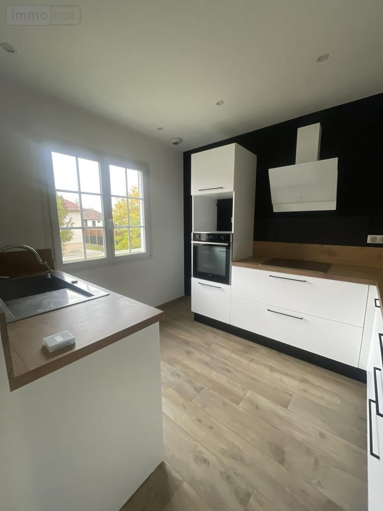 Location maison Amiens 80000 Somme 102 m2 4 pièces 972 euros