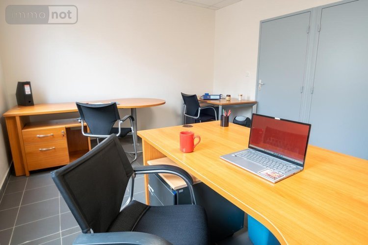 Fonds et murs commerciaux a vendre Auxerre 89000 Yonne 865 m2  499000 euros