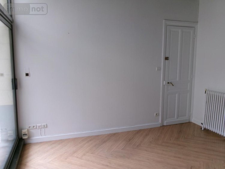 Location fonds et murs commerciaux Béthune 62400 Pas-de-Calais 81 m2  1400 euros