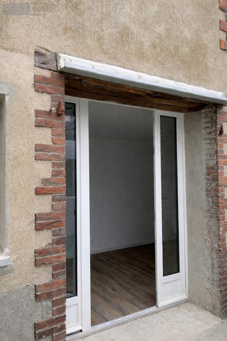 Location divers Laval 53000 Mayenne 43 m2  390 euros