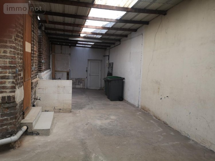 Location fonds et murs commerciaux Cambrai 59400 Nord 222 m2  1500 euros