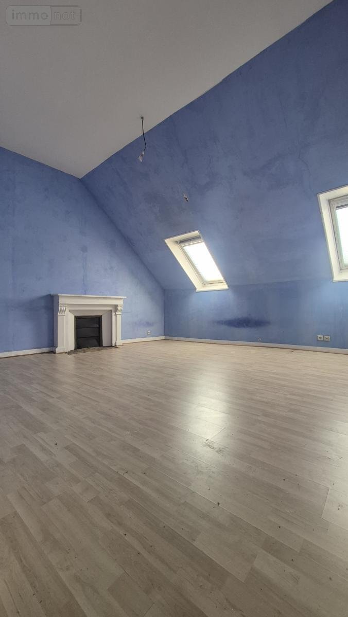 Appartement a vendre Landivisiau 29400 Finistère 145 m2 5 pièces 99900 euros