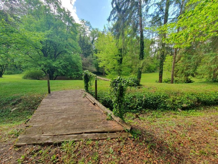 Maison a vendre Serrières-de-Briord 01470 Ain 764 m2 27 pièces 730000 euros