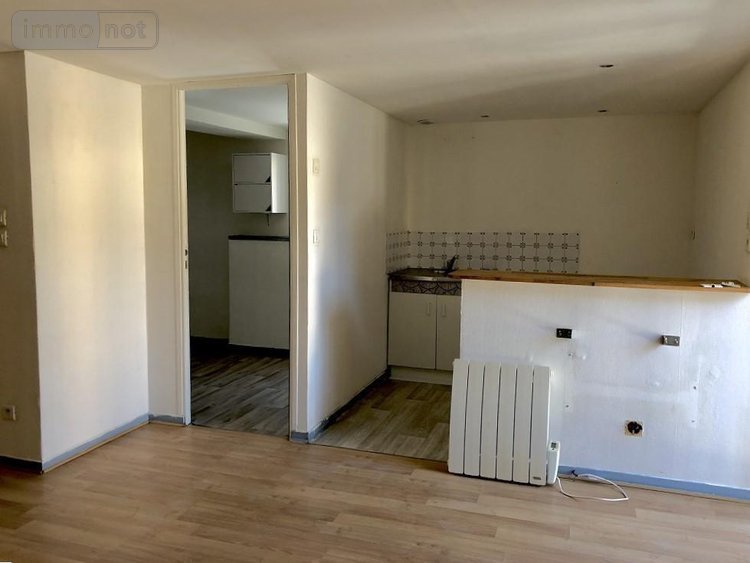 Immeuble a vendre Crosmières 72200 Sarthe 114 m2  105000 euros