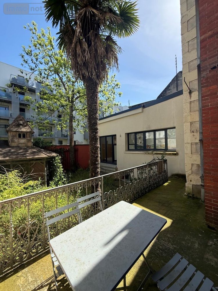 Fonds et murs commerciaux a vendre Angers 49000 Maine-et-Loire 373 m2  1467200 euros