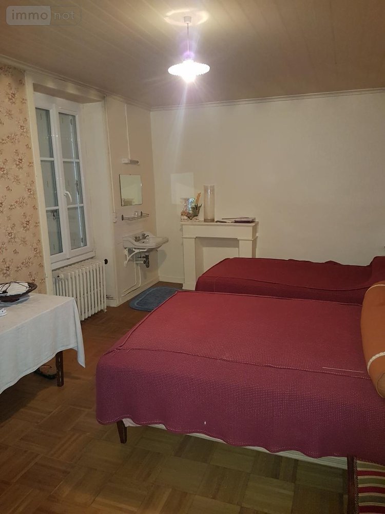 Fonds et murs commerciaux a vendre Val-d'Oust 56460 Morbihan 350 m2  228580 euros