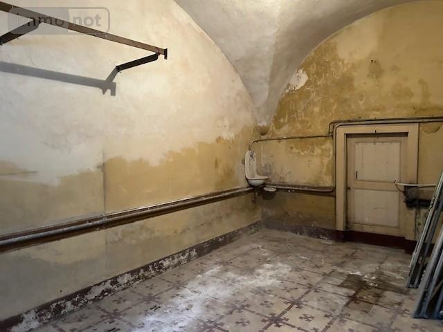 Appartement a vendre Thiers 63300 Puy-de-Dôme 208 m2 8 pièces 79000 euros