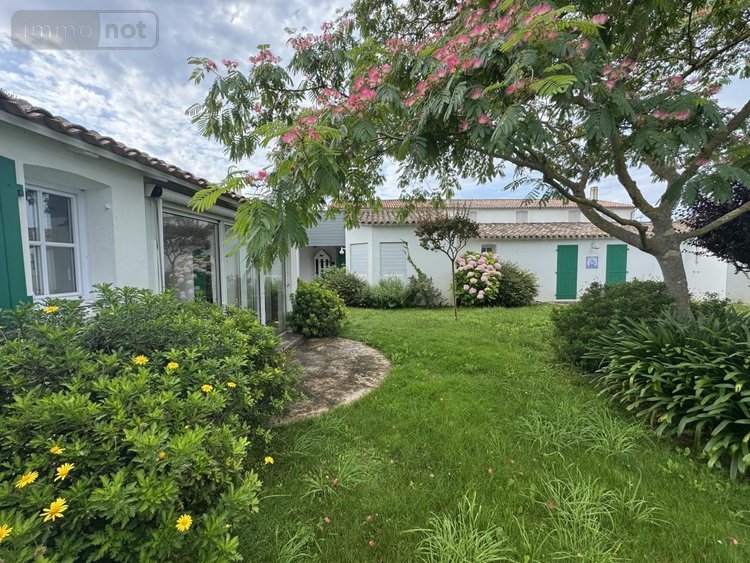 Maison a vendre Le Bois-Plage-en-Ré 17580 Charente-Maritime 192 m2 8 pièces 1764600 euros