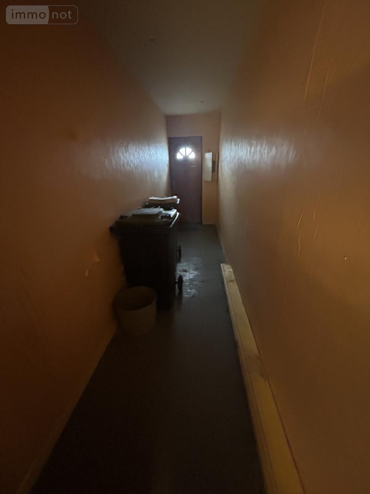 Fonds et murs commerciaux a vendre Cambrai 59400 Nord 202 m2  225300 euros