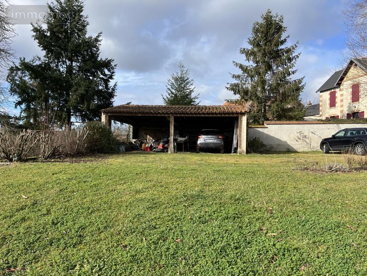 Maison a vendre Broût-Vernet 03110 Allier 310 m2 14 pièces 480000 euros