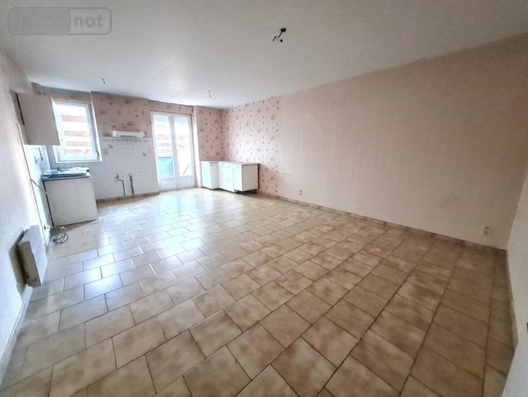 Immeuble a vendre Montoire-sur-le-Loir 41800 Loir-et-Cher 100 m2  99800 euros