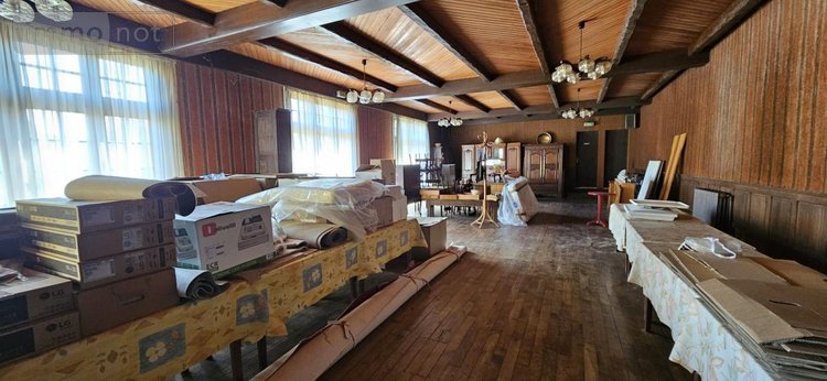 Fonds et murs commerciaux a vendre La Forêt-Fouesnant 29940 Finistère 676 m2  832000 euros