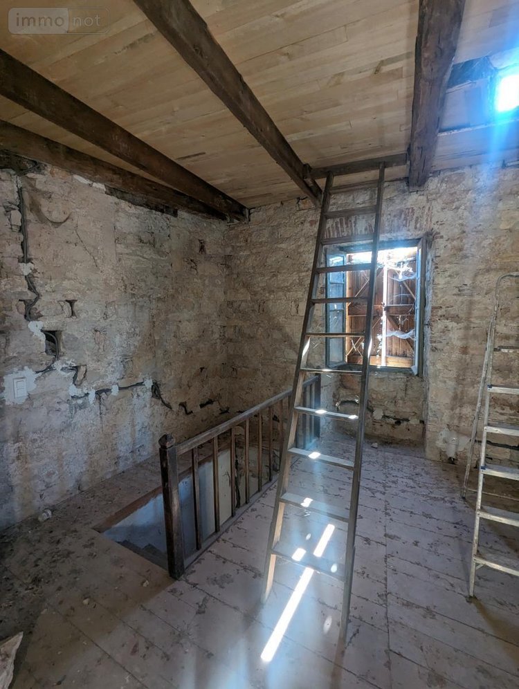 Maison a vendre Calvignac 46160 Lot 121 m2  79000 euros