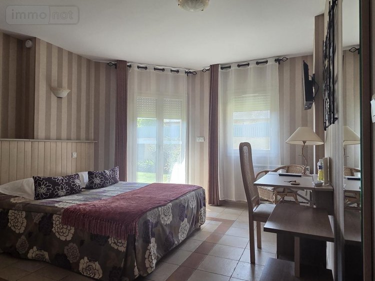 Maison a vendre Coudray 53200 Mayenne 455 m2  641600 euros