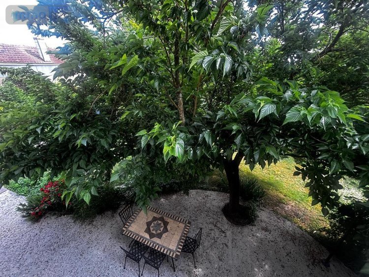 Maison a vendre Saint-Germain-du-Puy 18390 Cher 280 m2 7 pièces 390000 euros