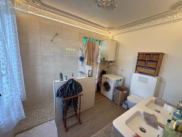 Maison a vendre Lisieux 14100 Calvados 255 m2 8 pièces 411800 euros