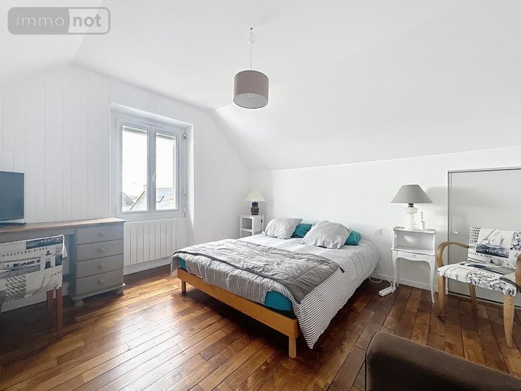 Immeuble a vendre Riantec 56670 Morbihan 183 m2  374400 euros