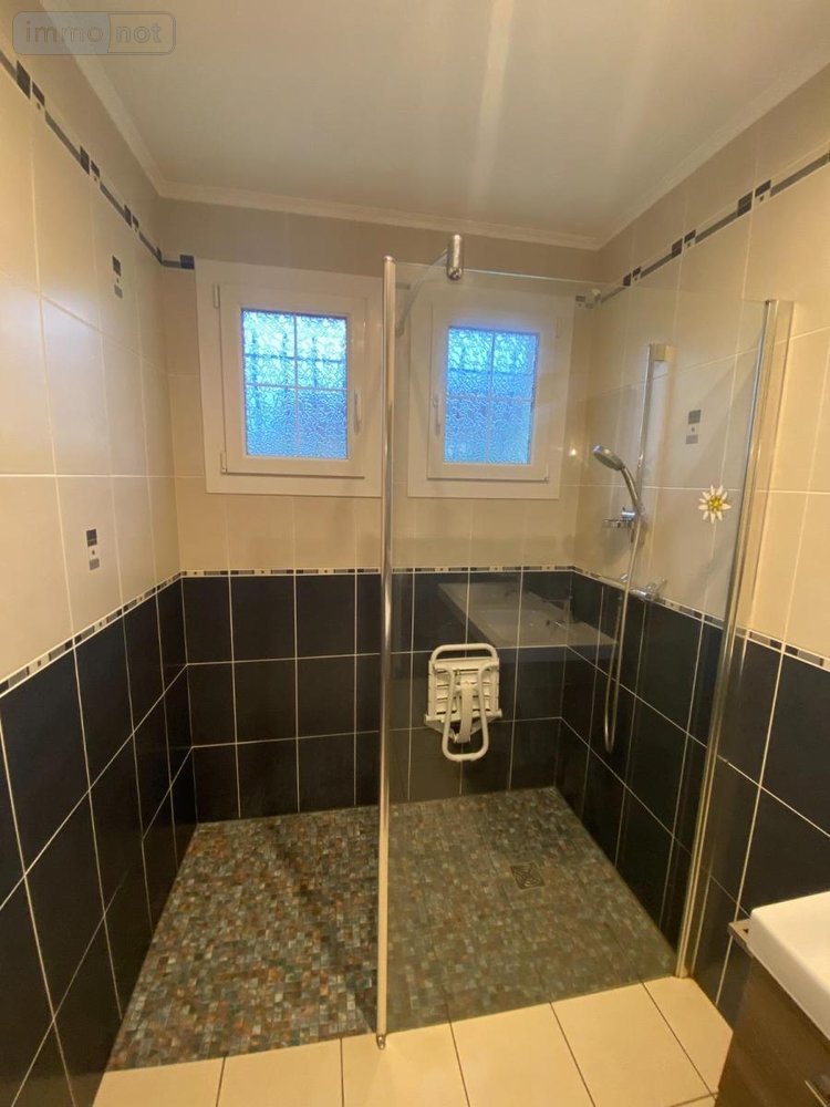 Location maison Saint-Berthevin 53940 Mayenne 86 m2 4 pièces 900 euros