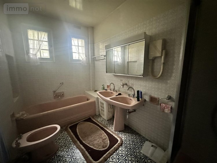 Maison a vendre Védrines-Saint-Loup 15100 Cantal 180 m2  137800 euros