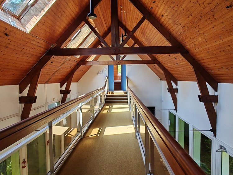 Immeuble a vendre Plounéour-Ménez 29410 Finistère 637 m2  255000 euros