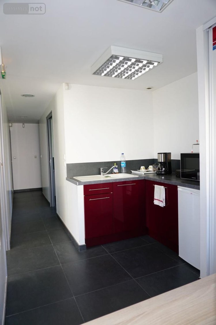 Fonds et murs commerciaux a vendre Merlevenez 56700 Morbihan 79 m2  260400 euros