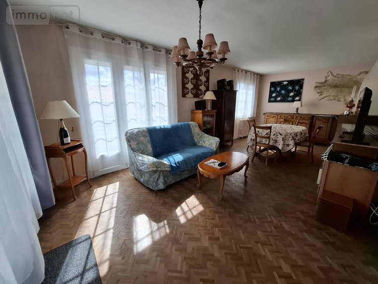 Maison a vendre Saintes 17100 Charente-Maritime 106 m2 5 pièces 218233 euros