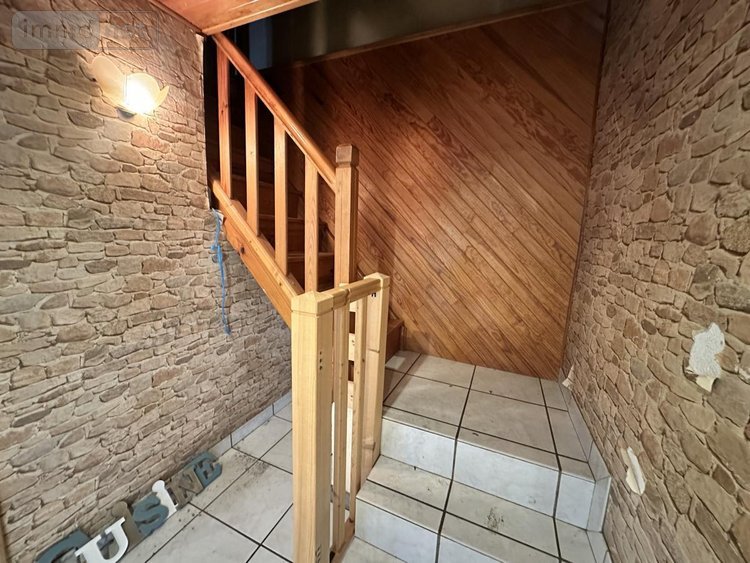 Maison a vendre Neuvéglise-sur-Truyère 15260 Cantal 95 m2  95400 euros