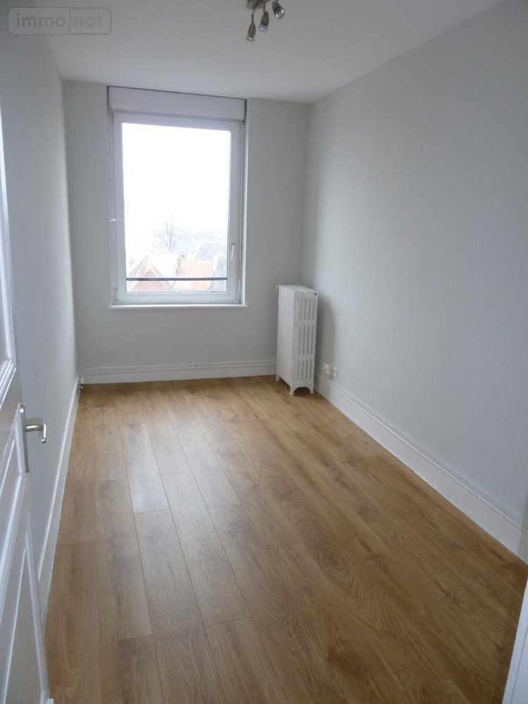 Location fonds et murs commerciaux Cambrai 59400 Nord 100 m2  980 euros