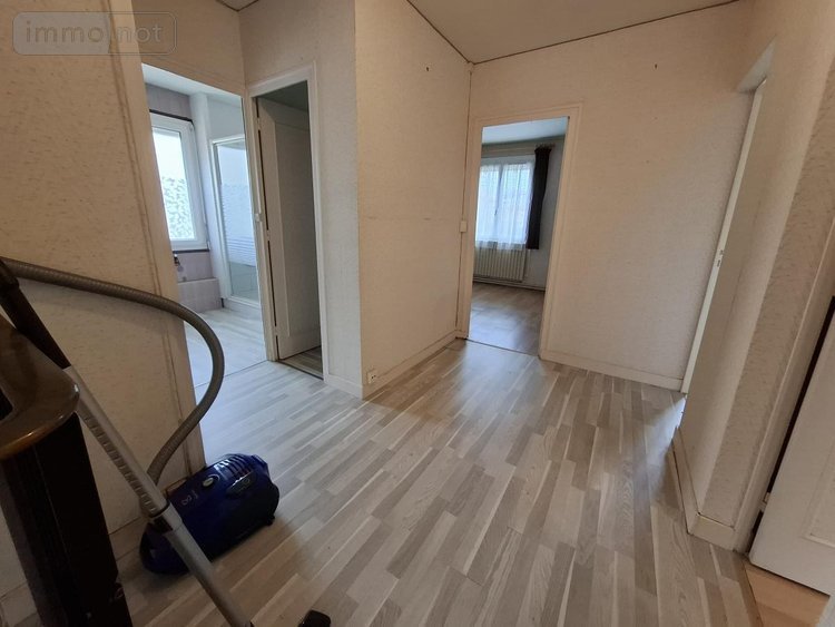 Maison a vendre Saintes 17100 Charente-Maritime 115 m2 6 pièces 199348 euros