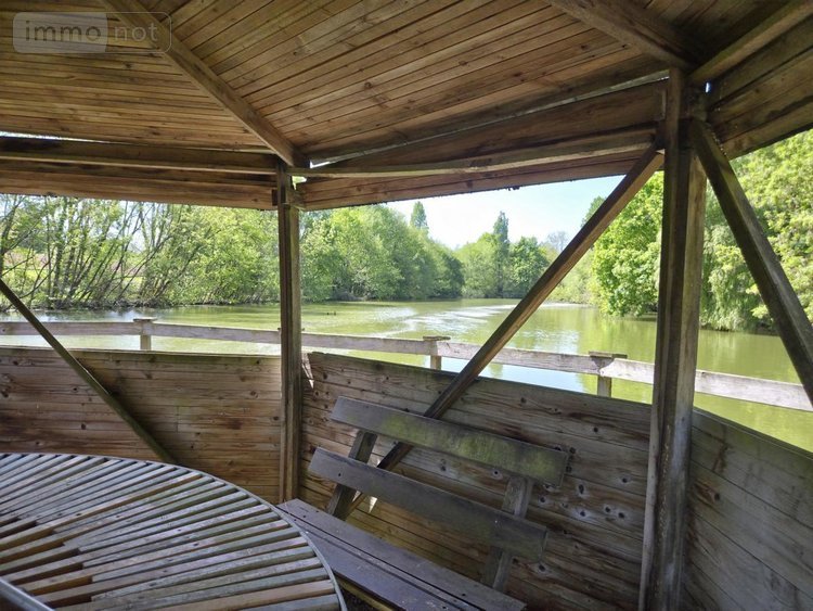 Terrains de loisirs bois etangs a vendre La Roche-Neuville 53200 Mayenne 31445 m2  95700 euros