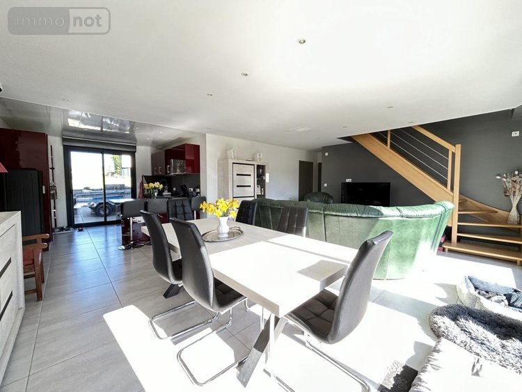Maison a vendre Guer 56380 Morbihan 142 m2 6 pièces 363650 euros