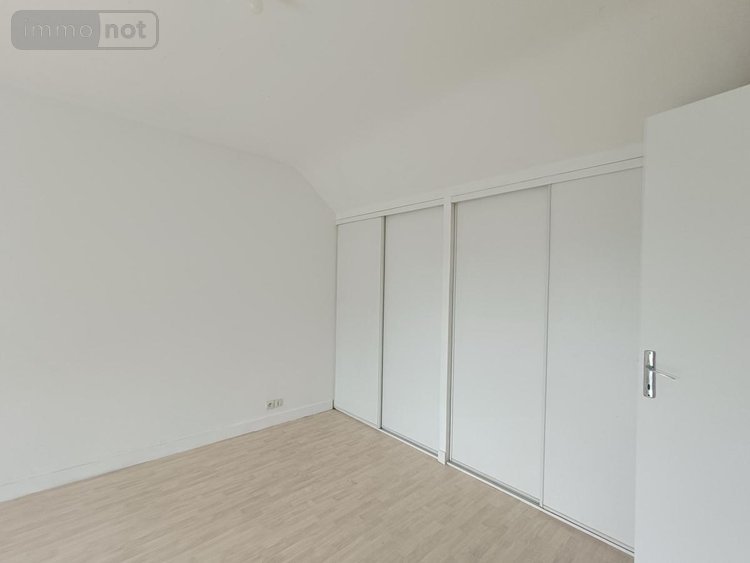 Location maison Plémet 22210 Côtes-d'Armor 142 m2  730 euros