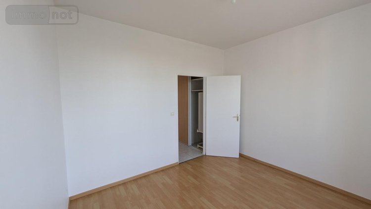 Immeuble a vendre Verrières-en-Anjou 49480 Maine-et-Loire 401 m2  744080 euros