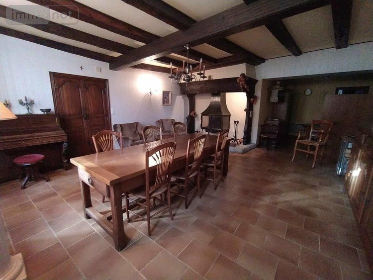 Immeuble a vendre Maurs 15600 Cantal 164 m2  178500 euros