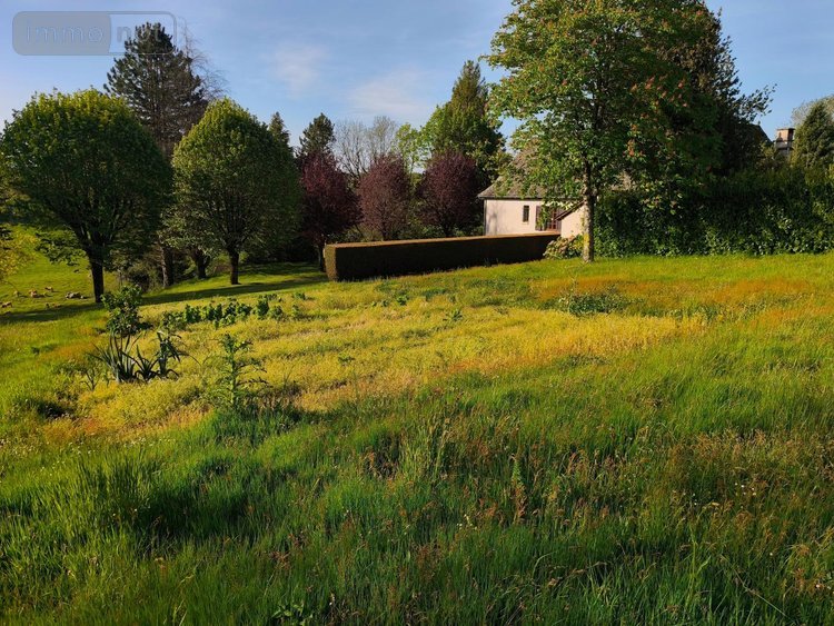 Maison a vendre Montsalvy 15120 Cantal 210 m2 8 pièces 299730 euros