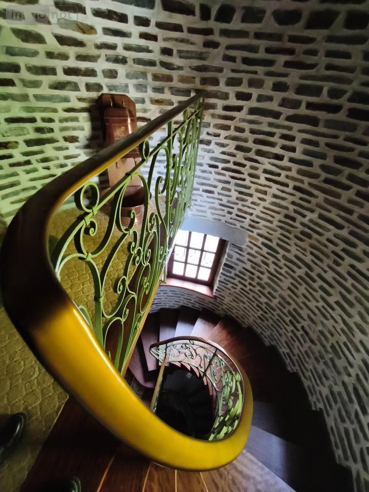 Maison a vendre Montsalvy 15120 Cantal 210 m2 8 pièces 332800 euros