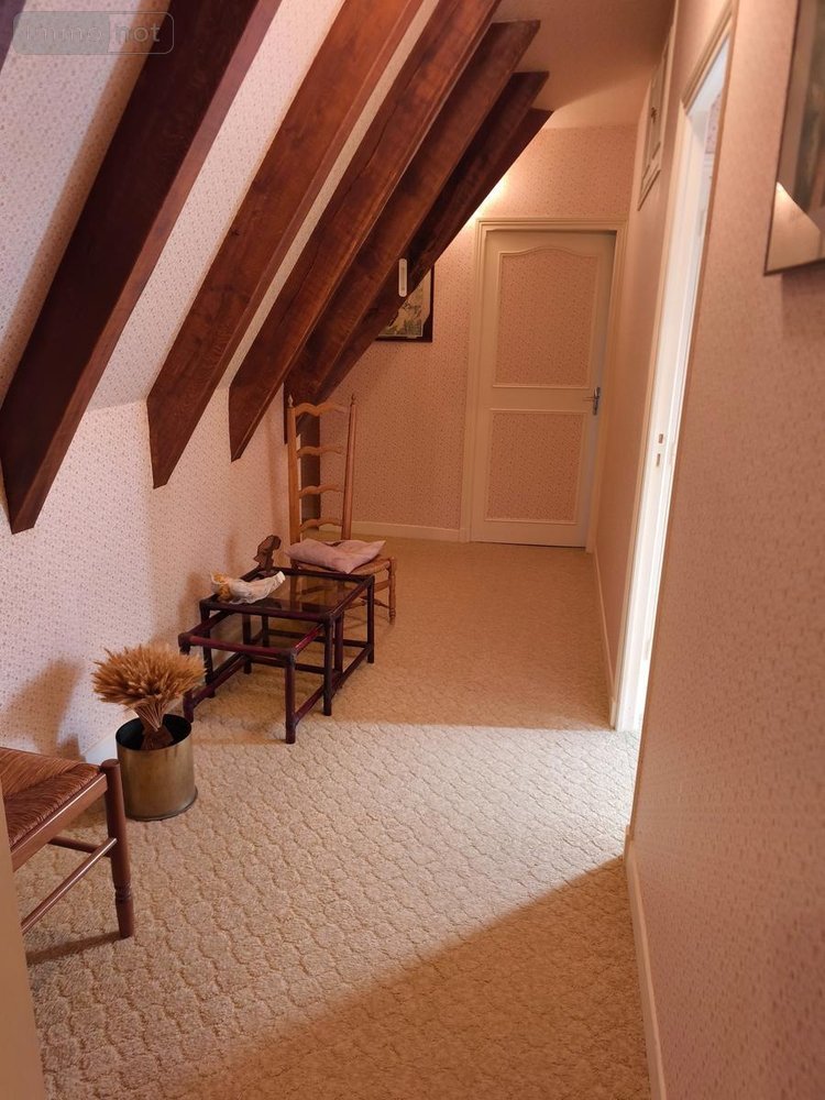 Maison a vendre Montsalvy 15120 Cantal 210 m2 8 pièces 299730 euros