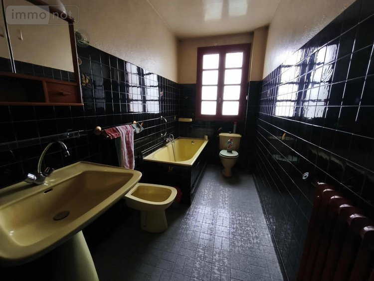 Maison a vendre Roannes-Saint-Mary 15220 Cantal 159 m2 7 pièces 95400 euros