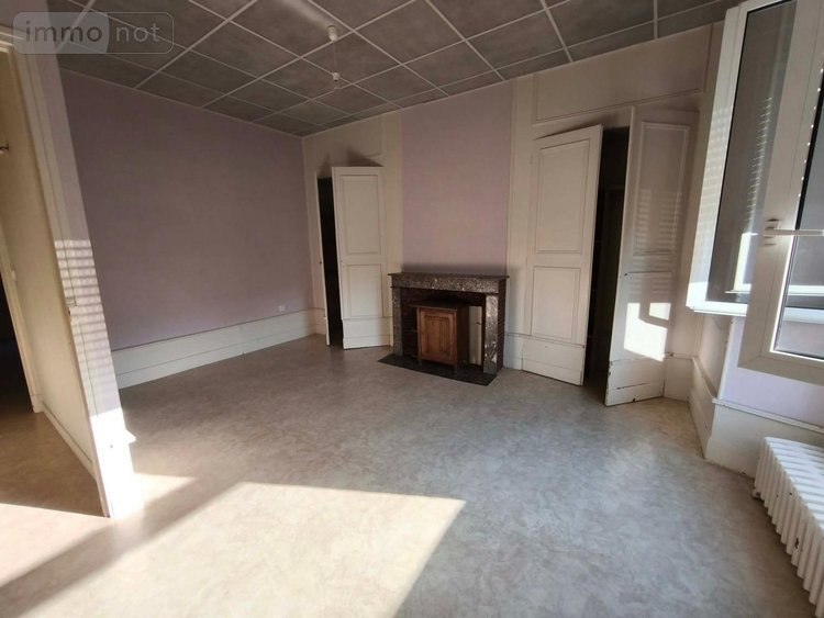 Maison a vendre Vic-sur-Cère 15800 Cantal 265 m2  156750 euros