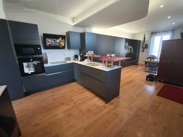 Maison a vendre Le Rouget-Pers 15290 Cantal 156 m2 7 pièces 309000 euros