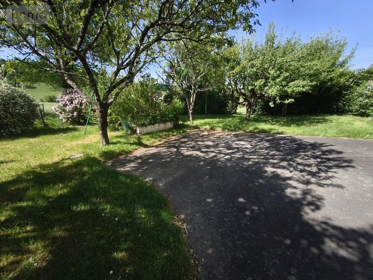 Maison a vendre Glénat 15150 Cantal 186 m2 7 pièces 193325 euros